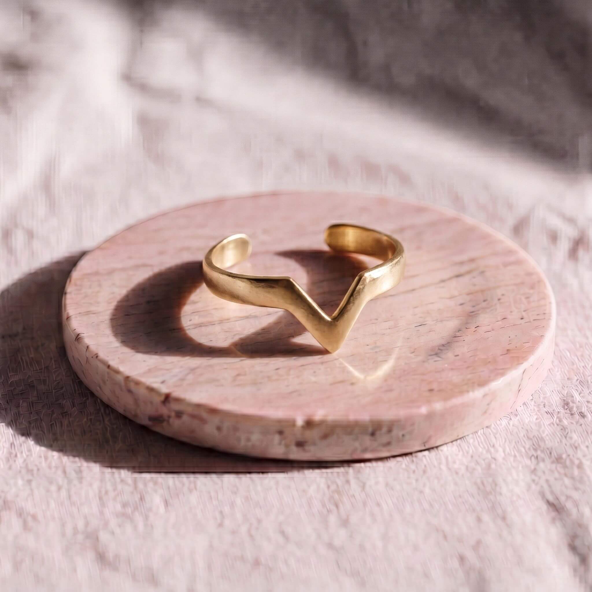 Adjustable Brass Open V-Shaped Cuff Bracelet - Nyeupe Ecodunia
