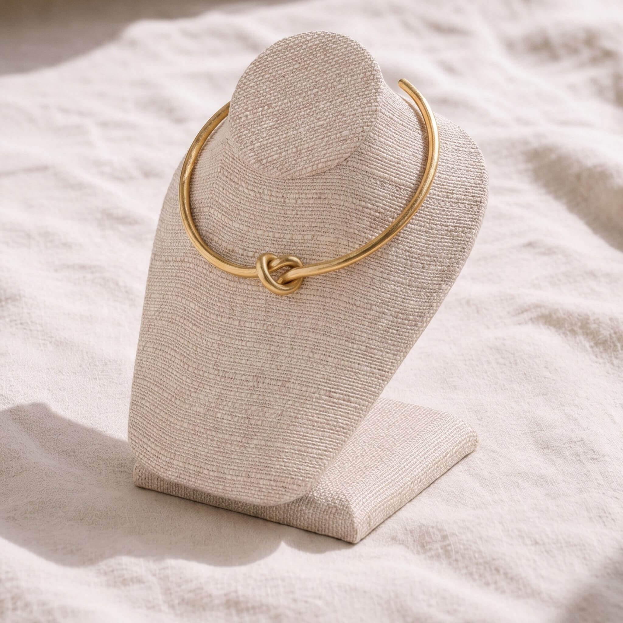 Knot Brass Choker Necklace for Women | Tatu - Ecodunia