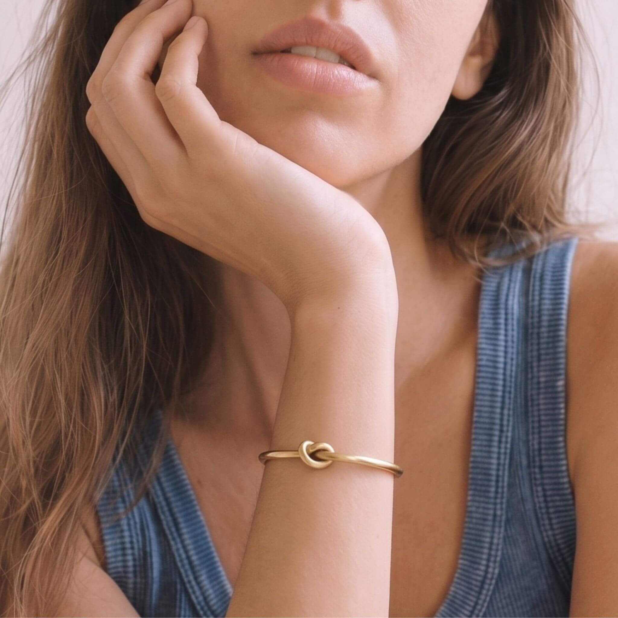 Thin Knot Brass Cuff Bracelet | Tatu - Ecodunia