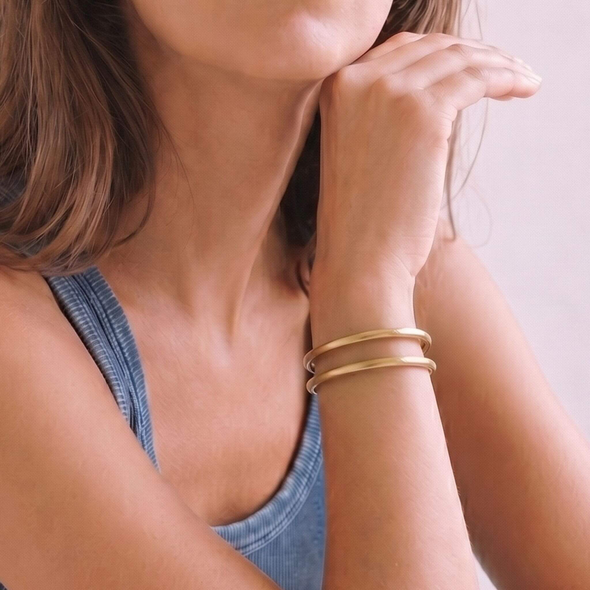 Double Loop Brass Cuff Bracelet | Mia - EcoDunia