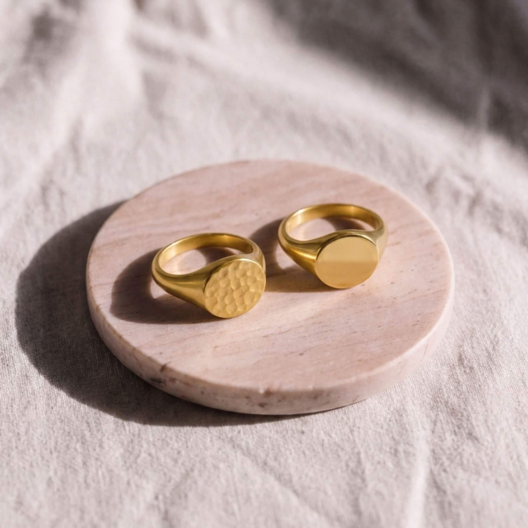 Hammered and Smooth Brass Narrow Signet Ring | Bedi - EcoDunia