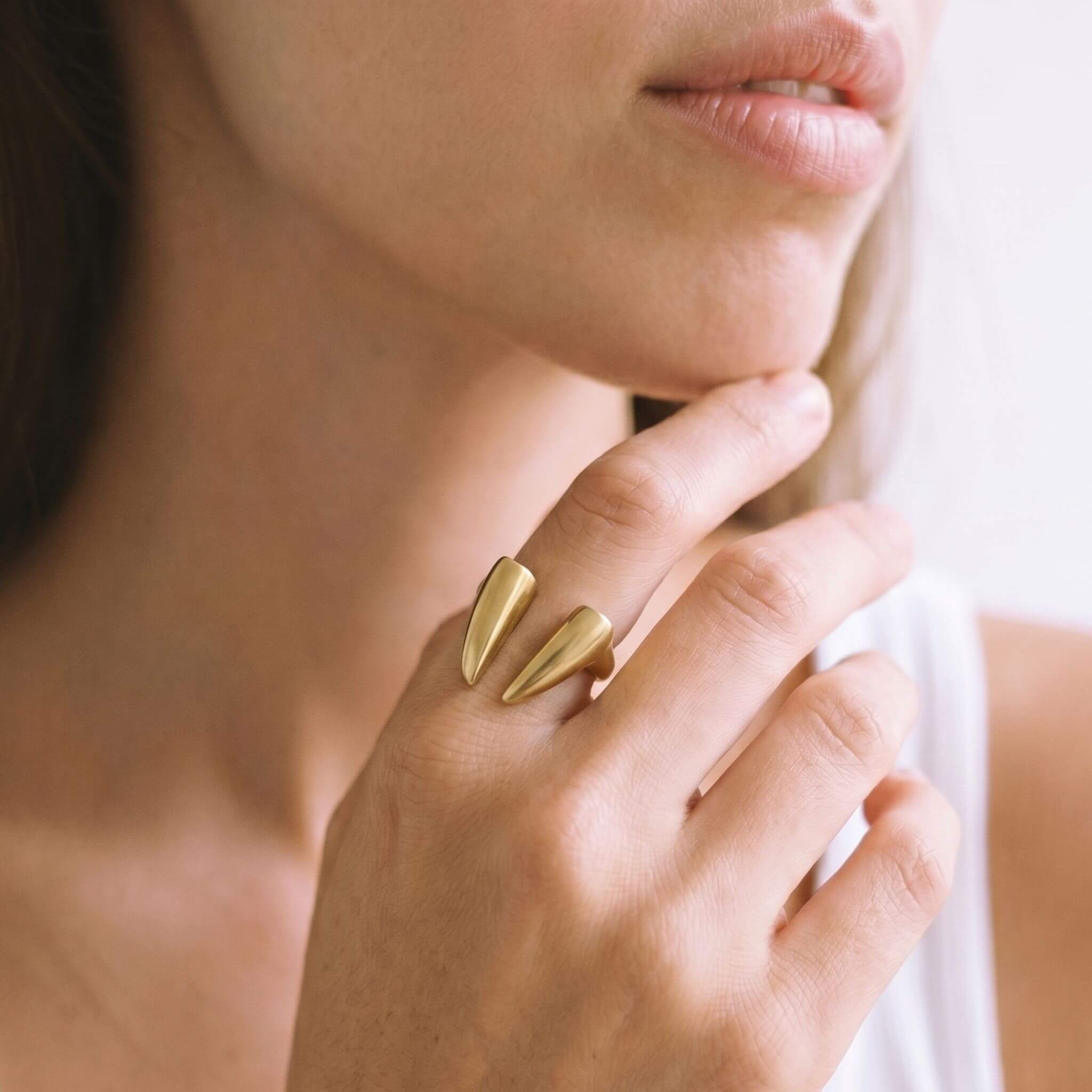 Swept Wing Brass Ring for Women | Kiota — Ecodunia