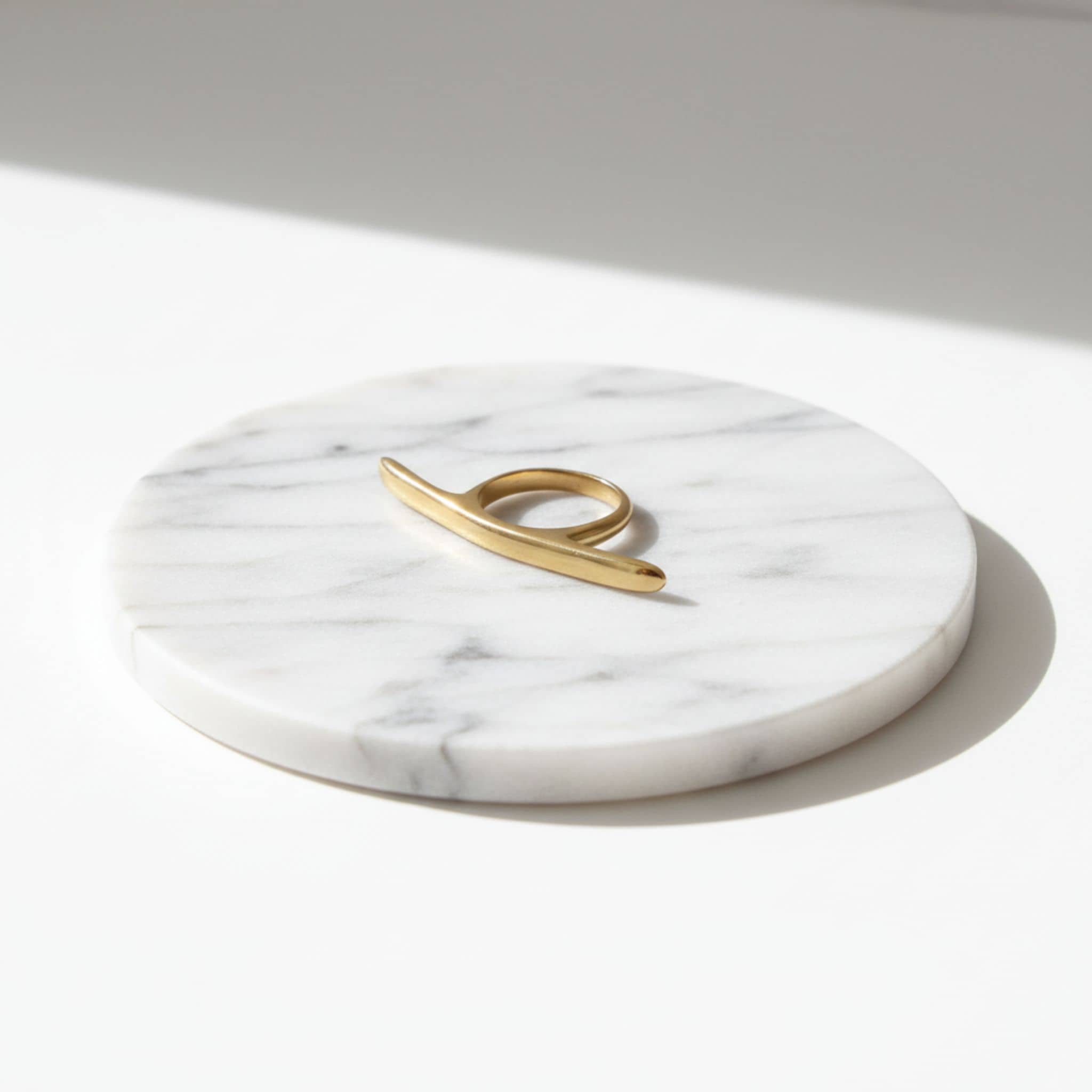 Tulia Mini Curved Bar Ring