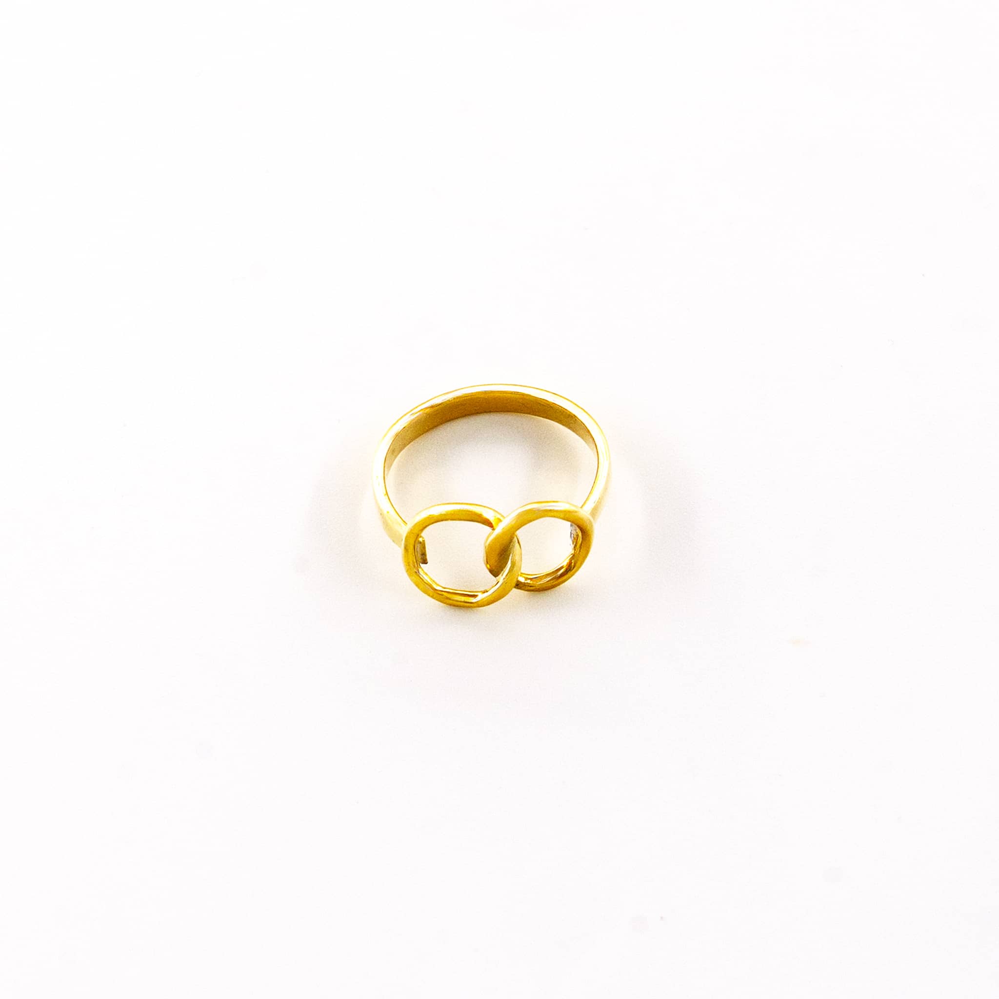 Upeo Interlocking Two-Circle Infinity Ring