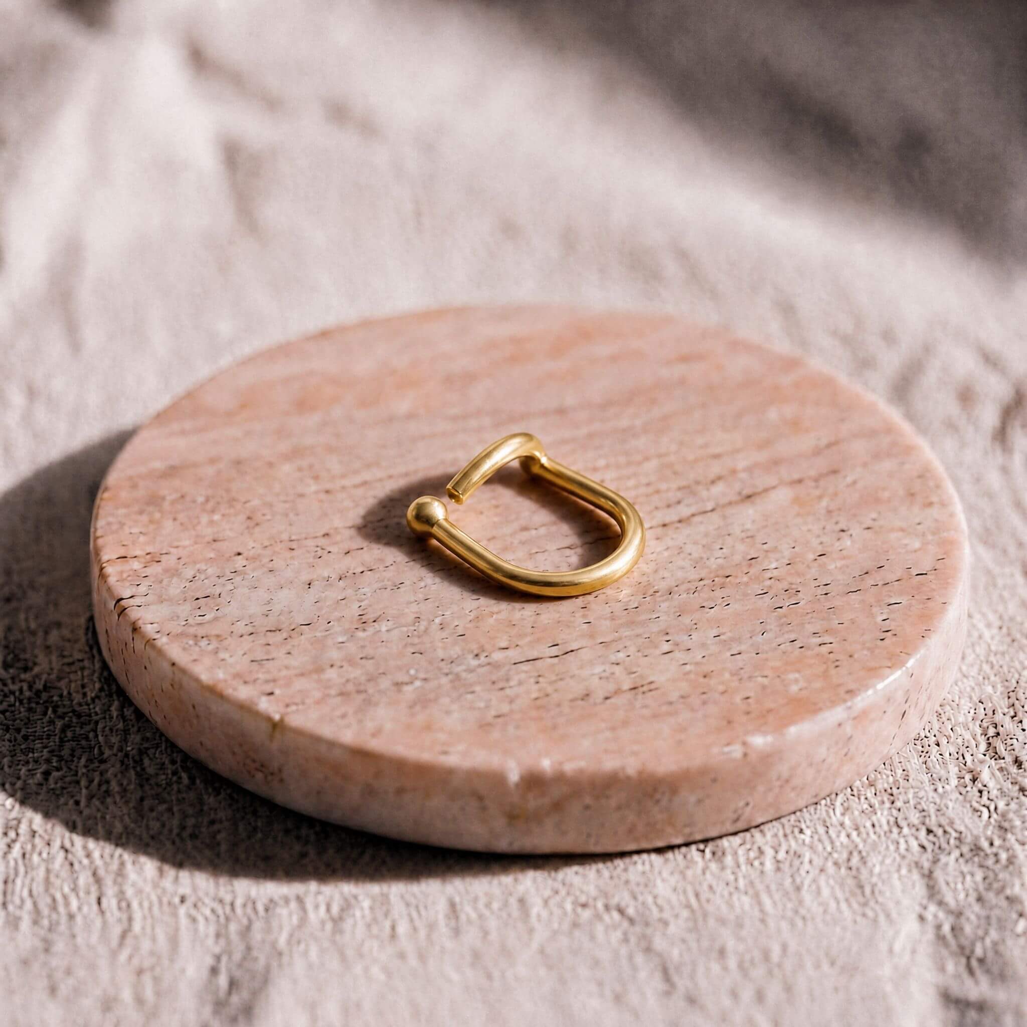 Artistic Open Brass Wire Ring | Zuri - EcoDunia
