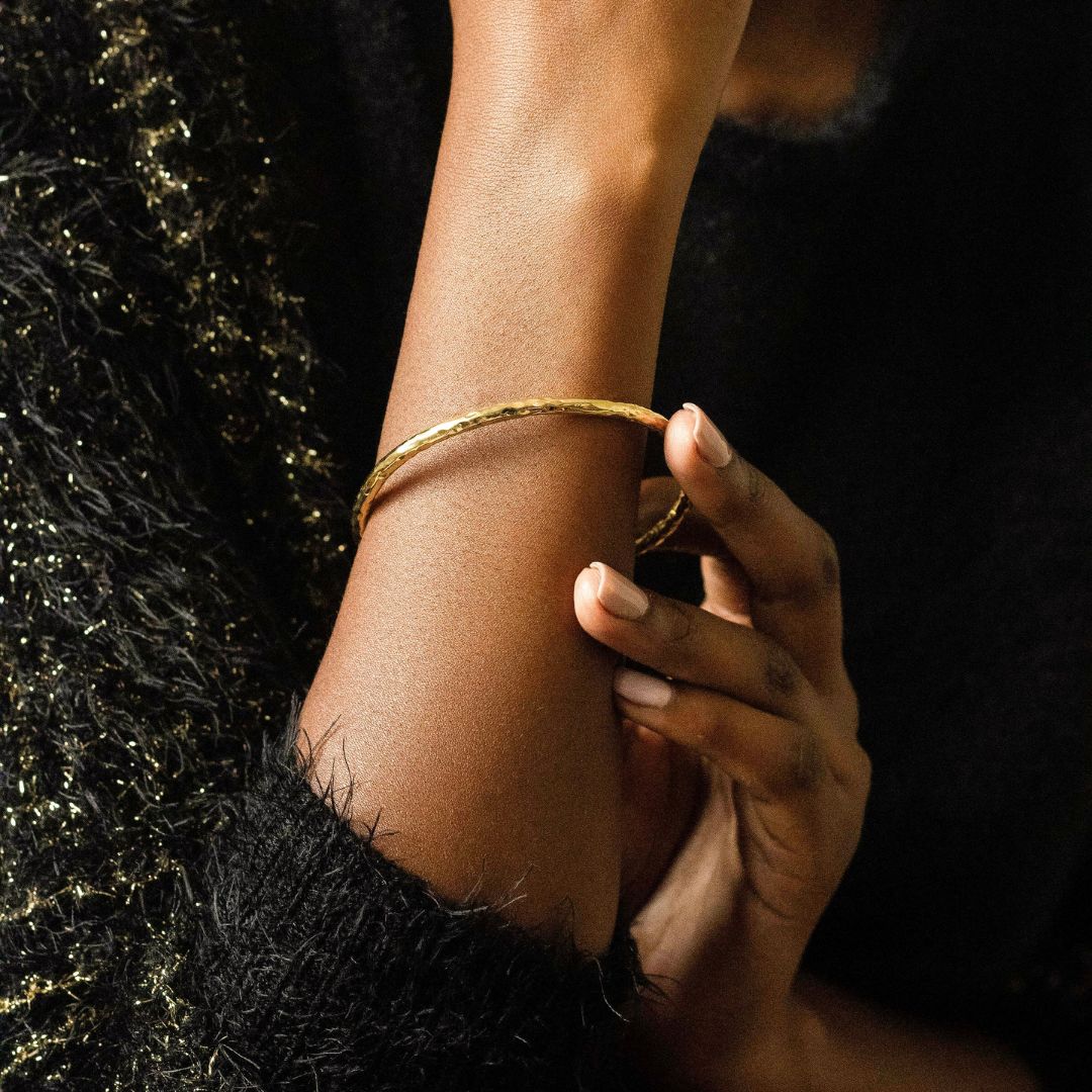 Thin Circular Textured Brass Bangle for Women - Raha
