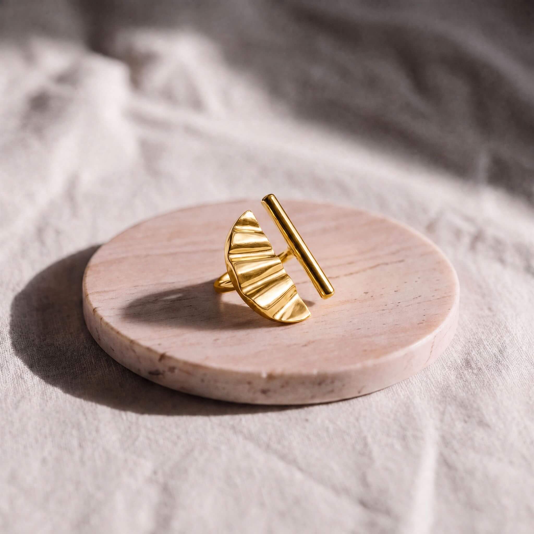 Bar and Shell Semicircle Ring | Nika - EcoDunia