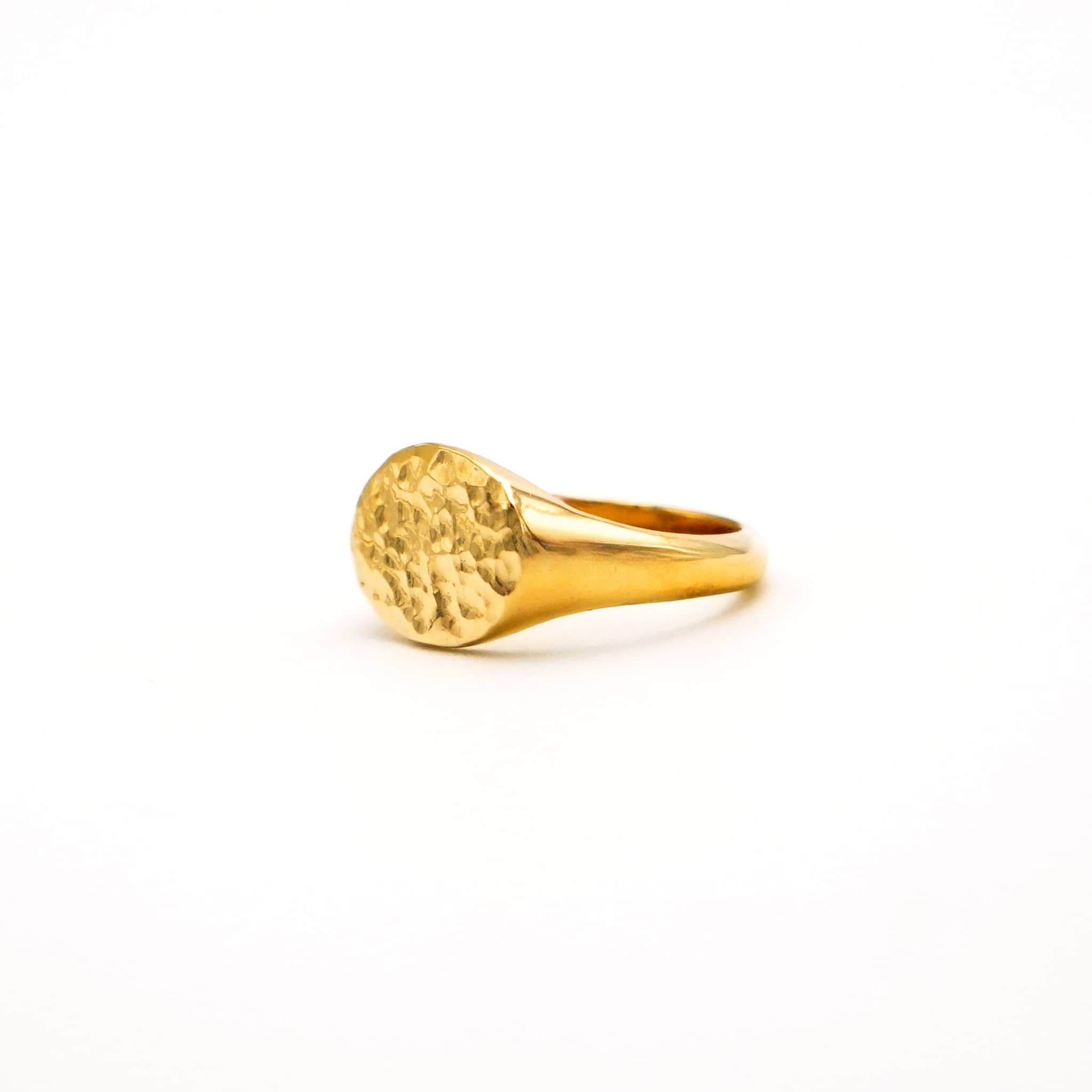 Hammered Brass Narrow Signet Ring | Bedi - EcoDunia