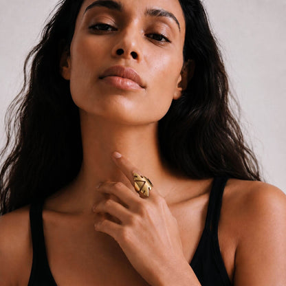 Abstract Leaf Statement Ring | Hata