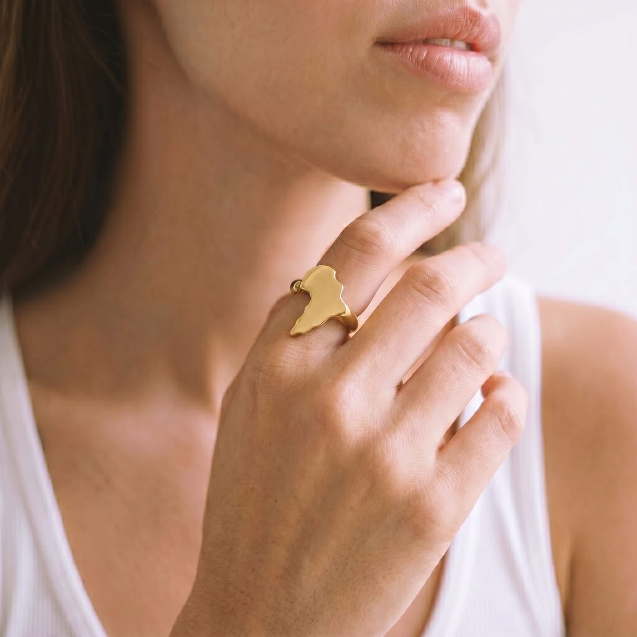 Smooth Africa-Map Brass Ring, Unisex African Shape Jewelry - EcoDunia