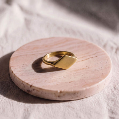 Brass Diamond Signet-Style Ring | Kata Ecodunia