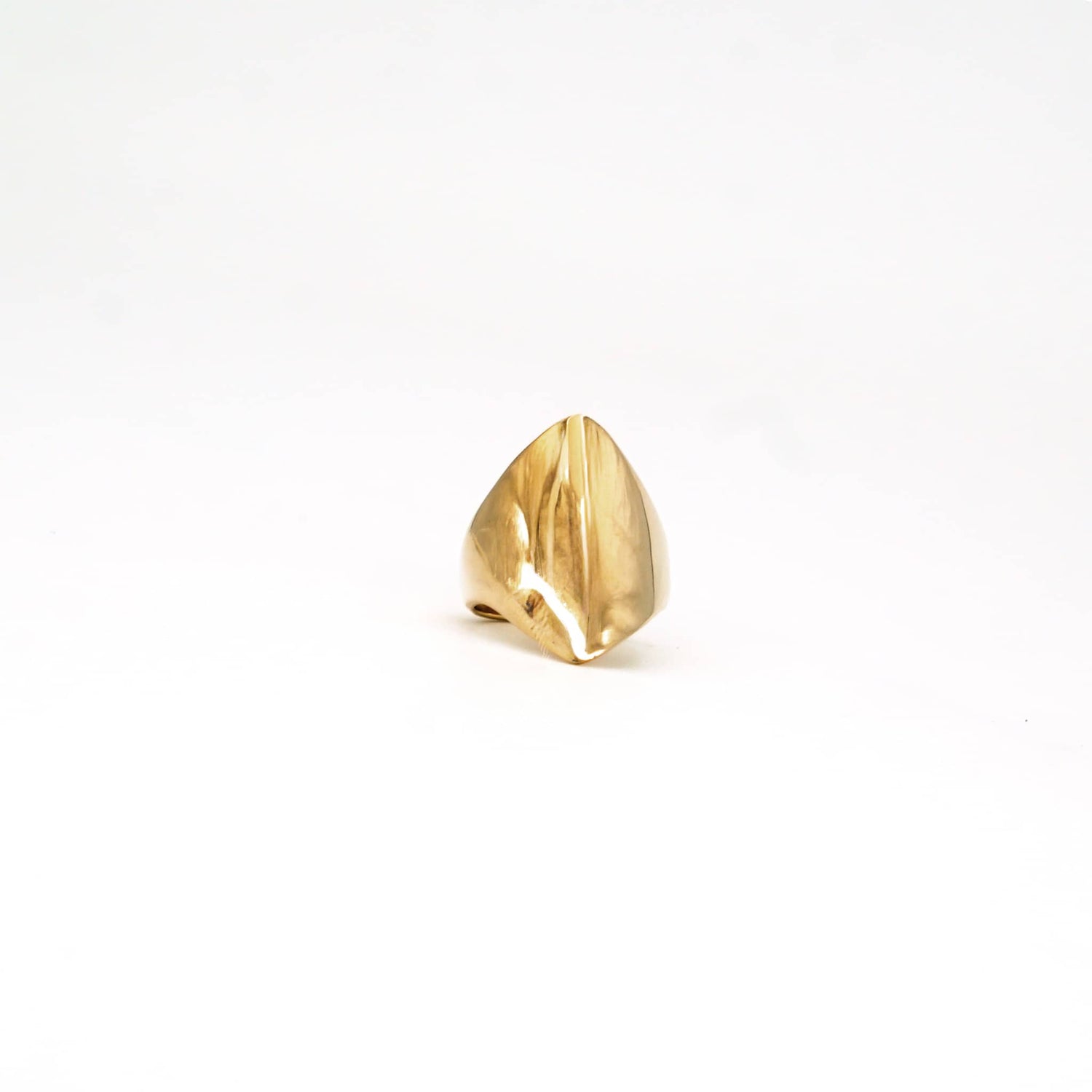 Tunu Ring in Brass