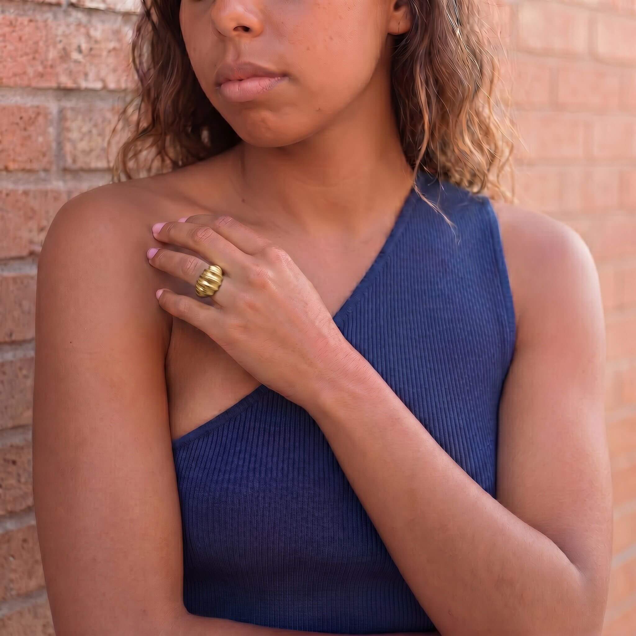 Brass Wave Dome Ring | Hali Ecodunia