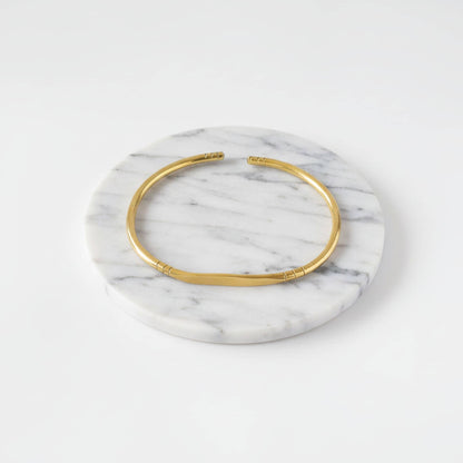C-Shaped Open Cuff Brass Bracelet for Women - Dhahabu