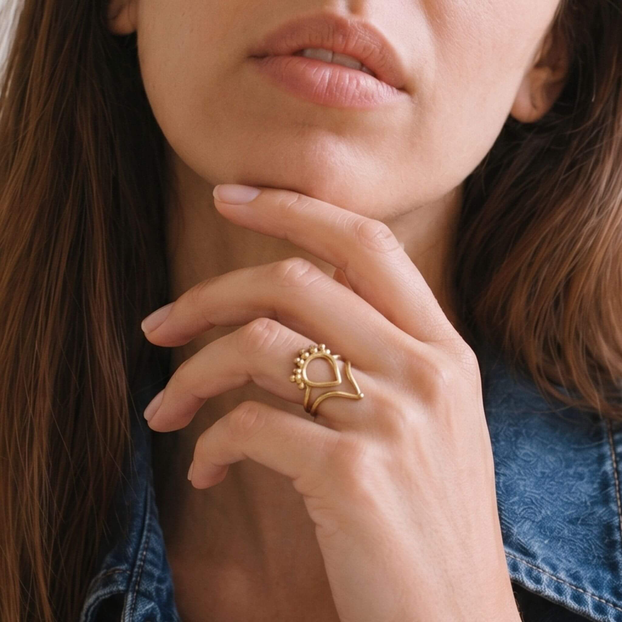 Brass Crown V-Shape Ornate Ring | Hela - Ecodunia