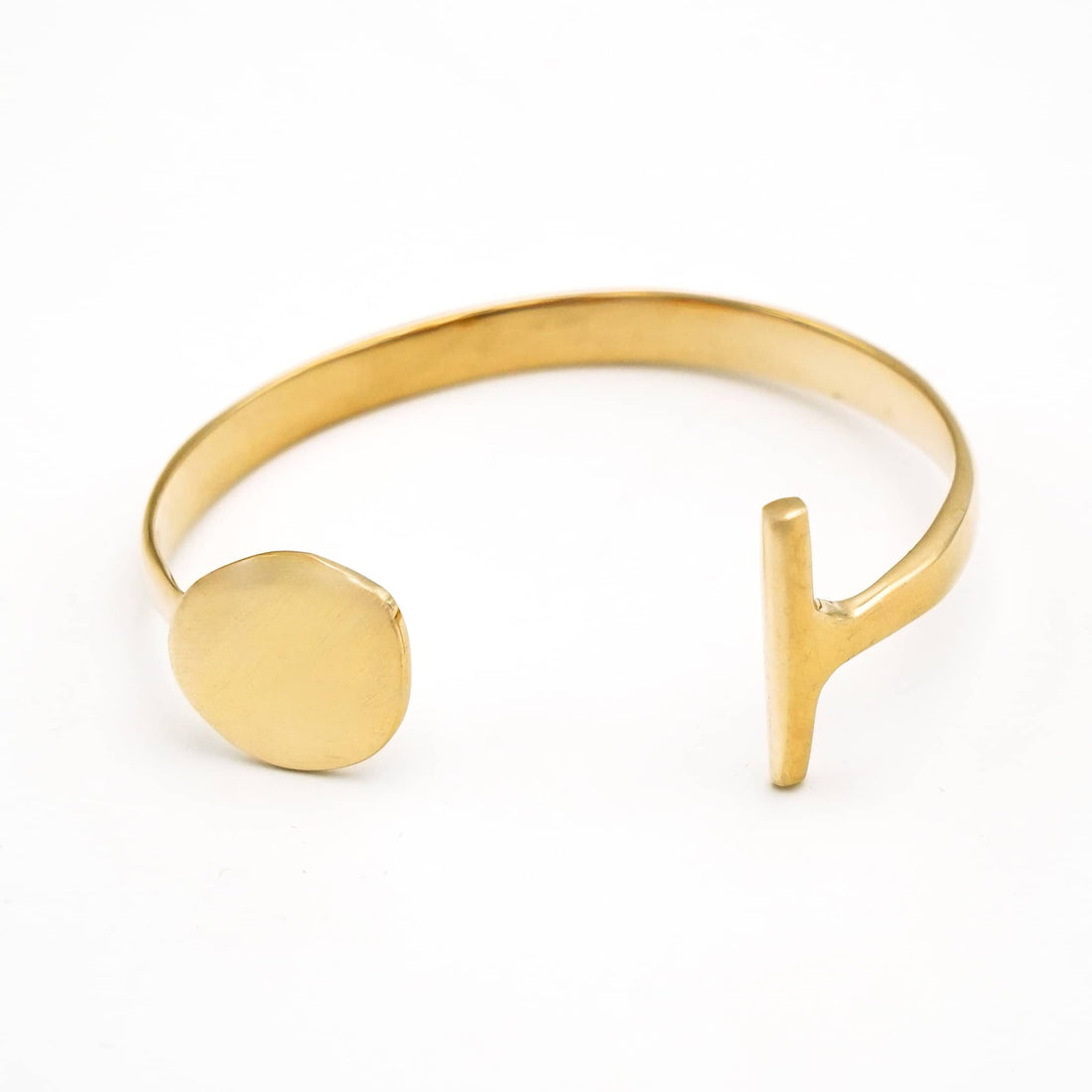 Dice &amp; T-Shaped Ends Cuff Brass Bracelet - Jua