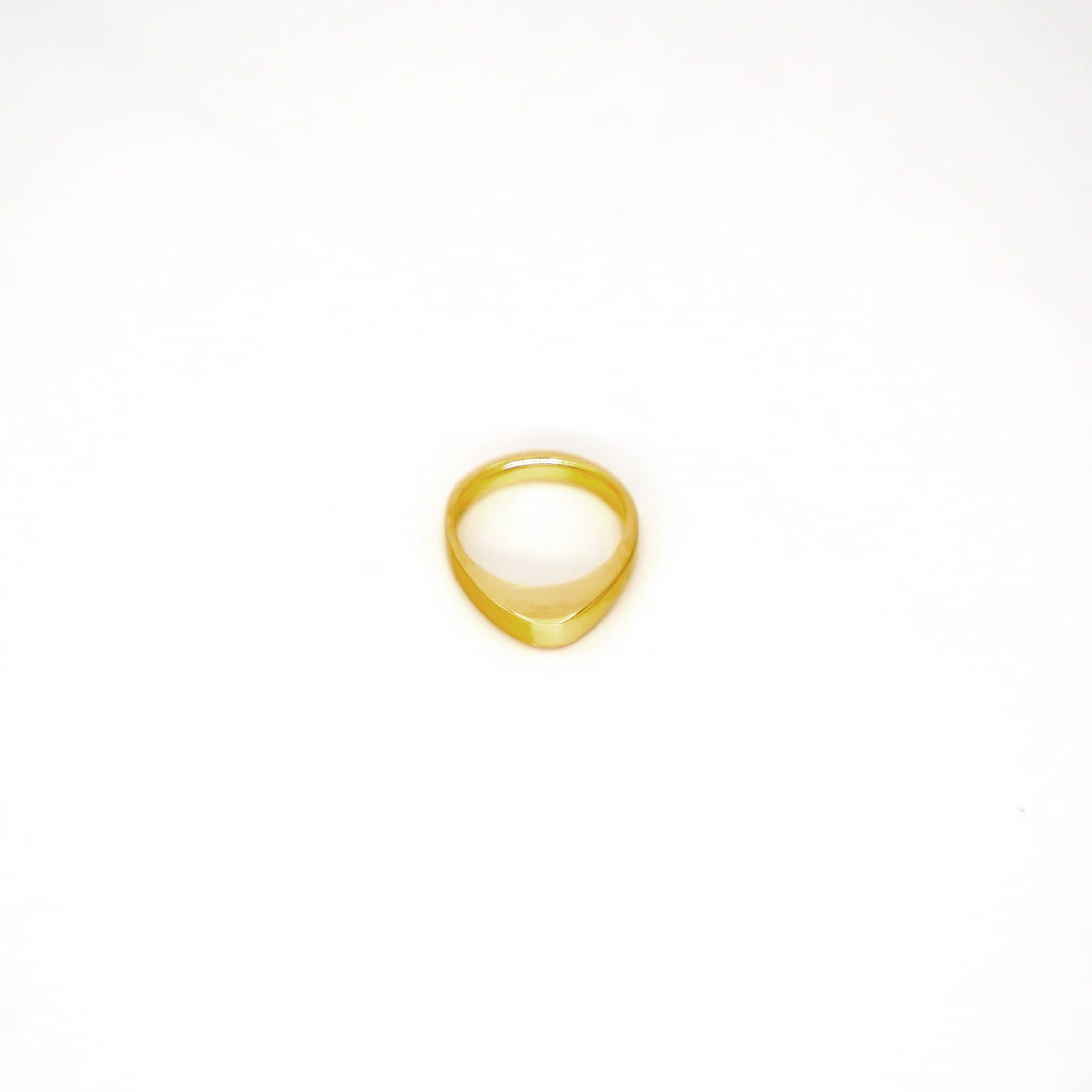 Minimalist Curve Brass Ring | Eneo - Ecodunia