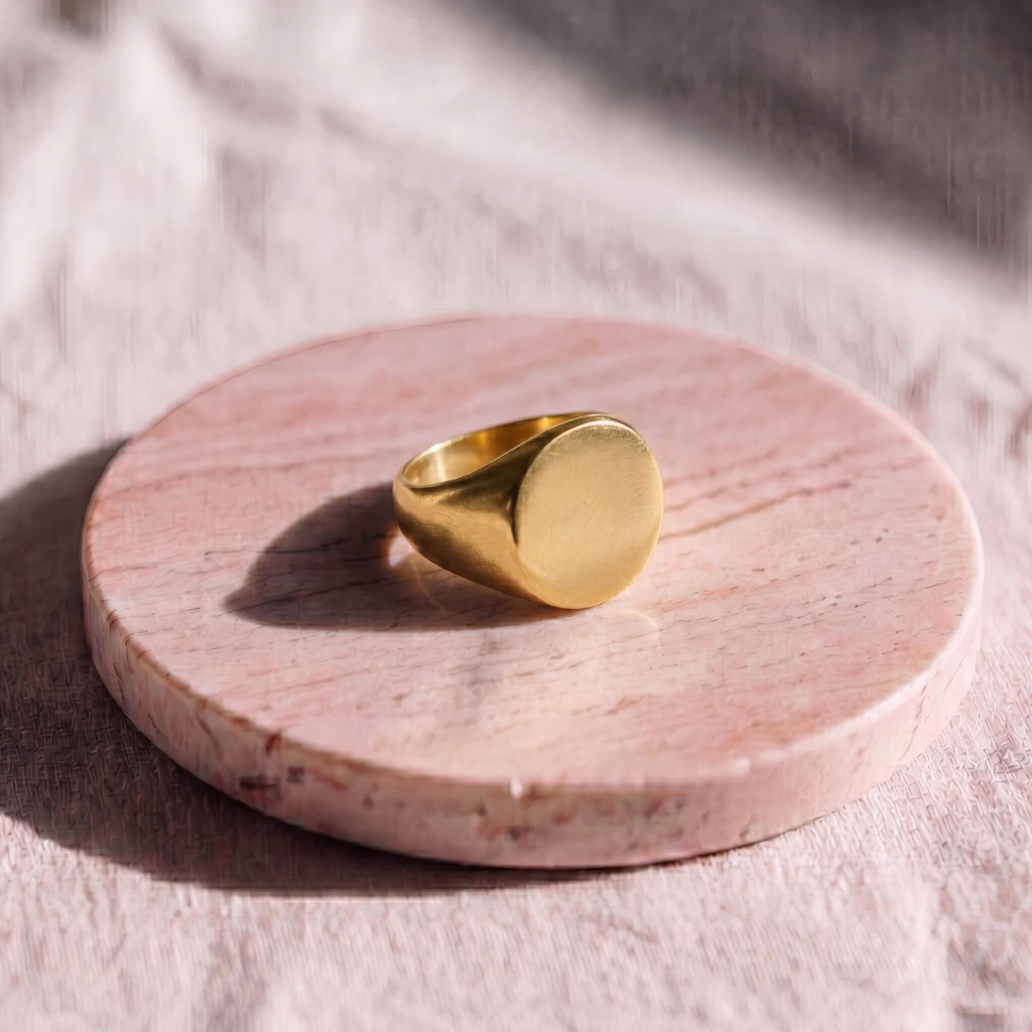 Flat-Top Signet Ring | Tanya Ecodunia