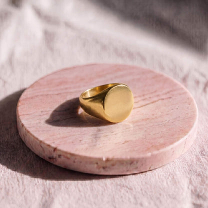 Flat-Top Signet Ring | Tanya Ecodunia