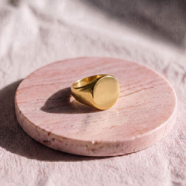 Flat-Top Signet Ring | Tanya Ecodunia