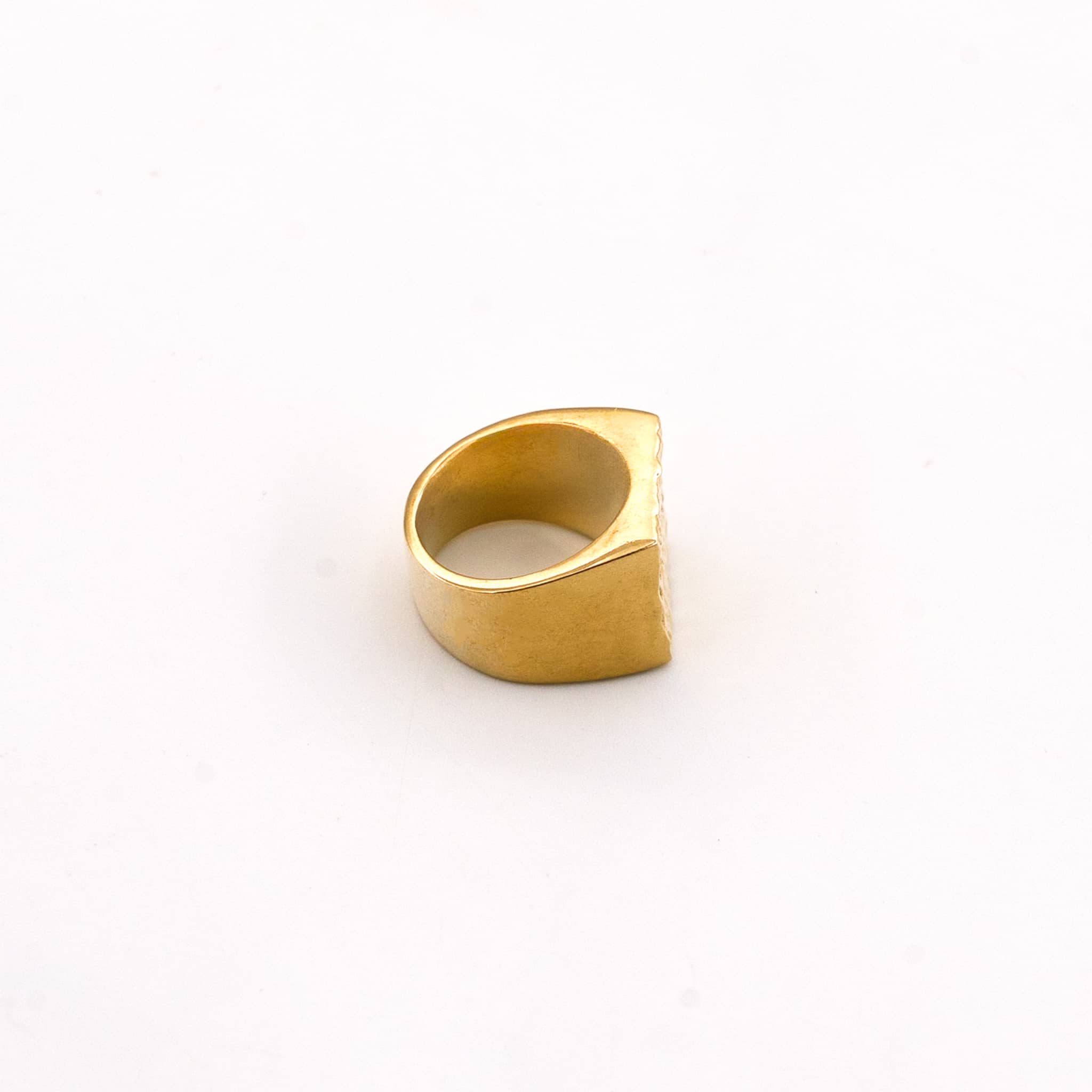 Hammered Square Signet Ring | Guna