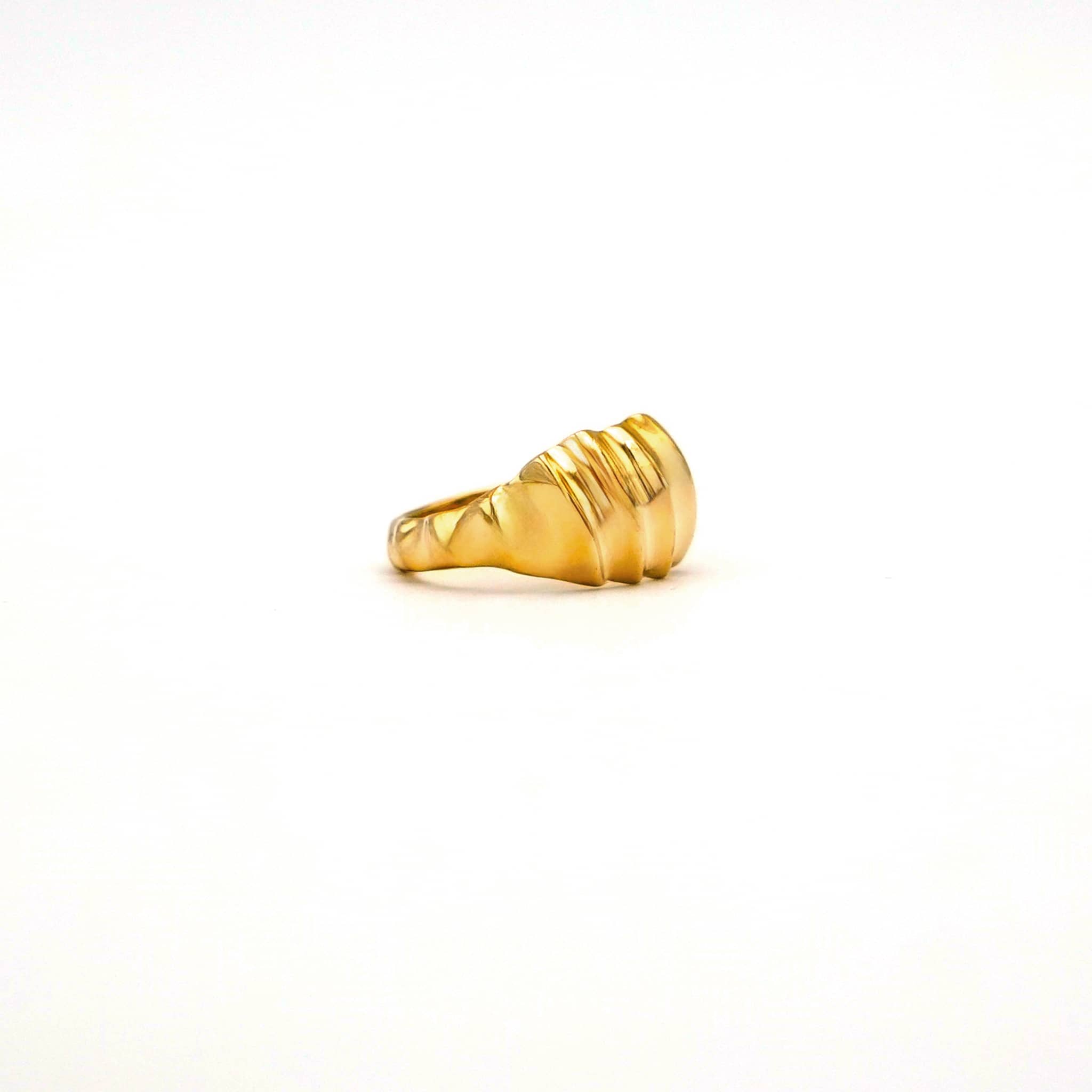 Brass Wave Dome Ring | Hali Ecodunia