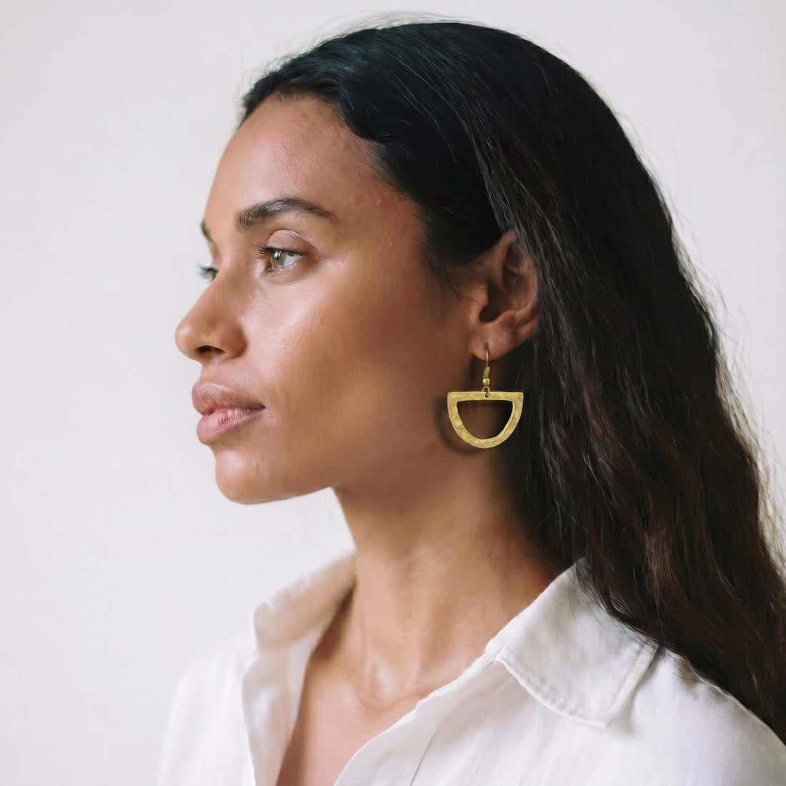Hammered Half-Circle Brass Earrings | Jano Ecodunia