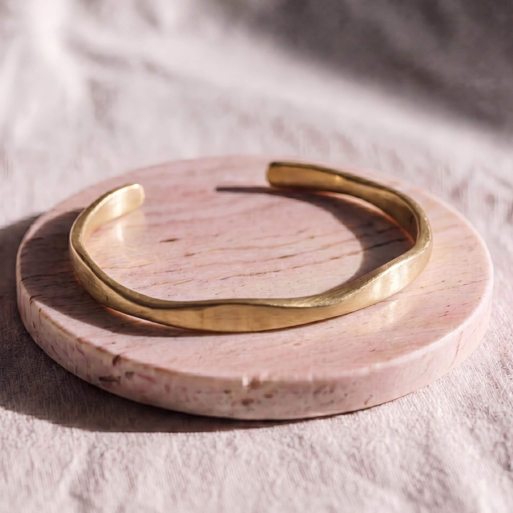 Wavy Organic Brass Cuff Bracelet | Judi - EcoDunia