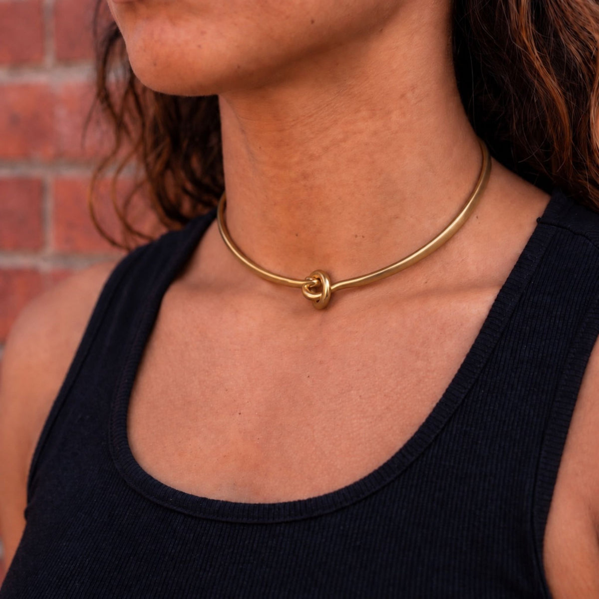 Knot Brass Choker Necklace Tatu - EcoDunia
