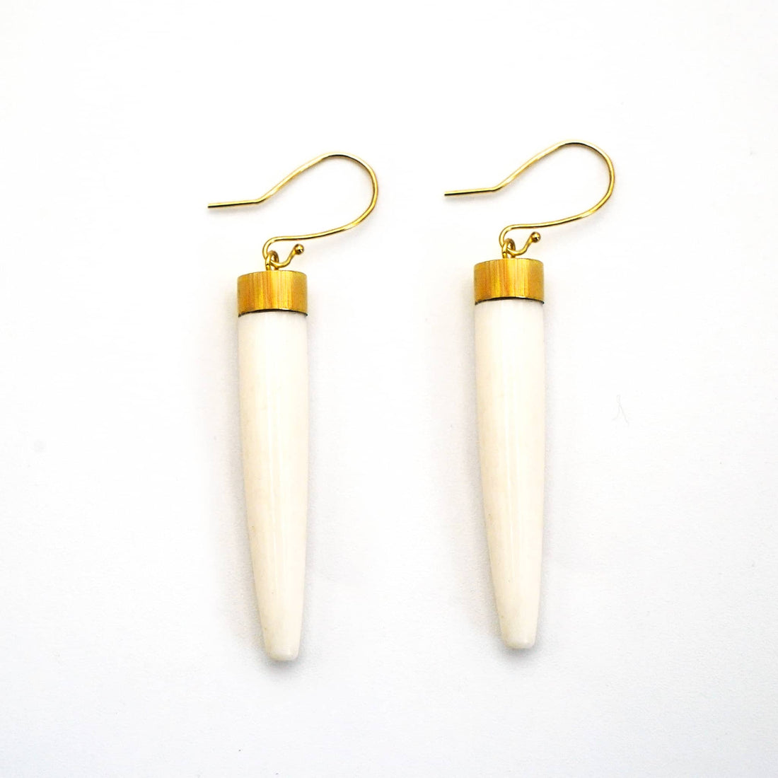 Liwa White Earrings