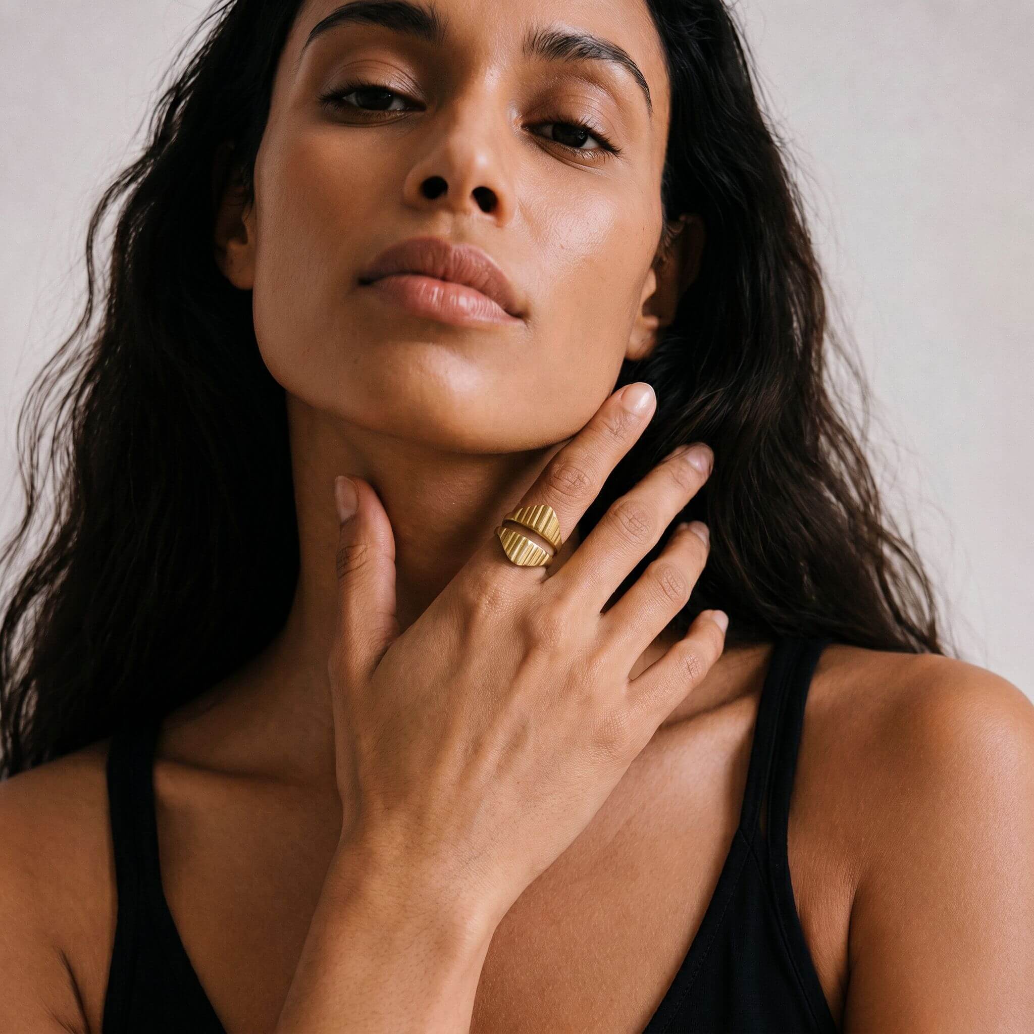 Ribbed Shield Statement Ring | Bata Ecodunia