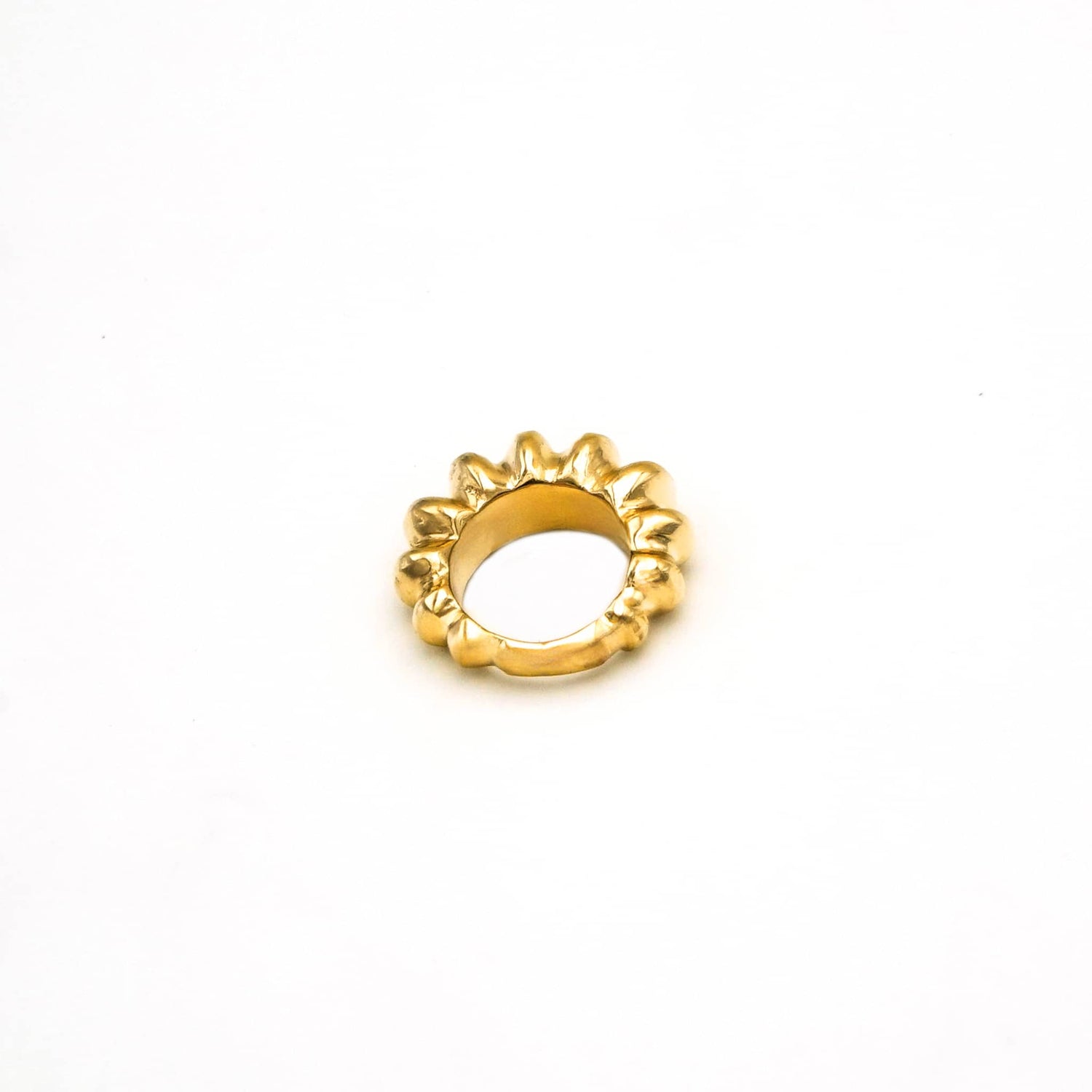 Rica Cobbled Band Ring for Men and Women