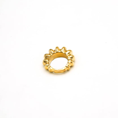 Rica Cobbled Band Ring for Men and Women