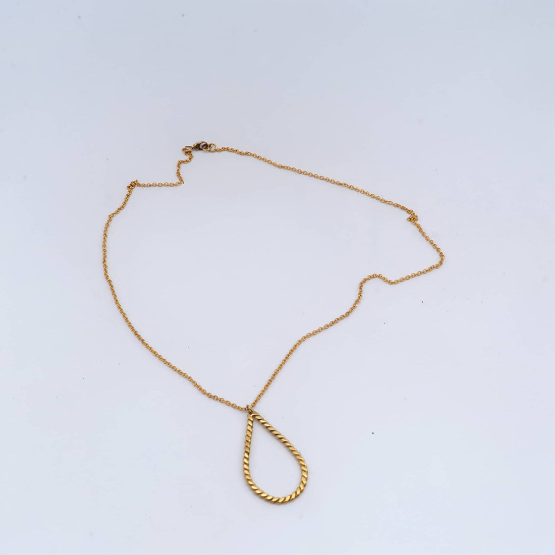 Rosa Teardrop Chain Necklace for Women