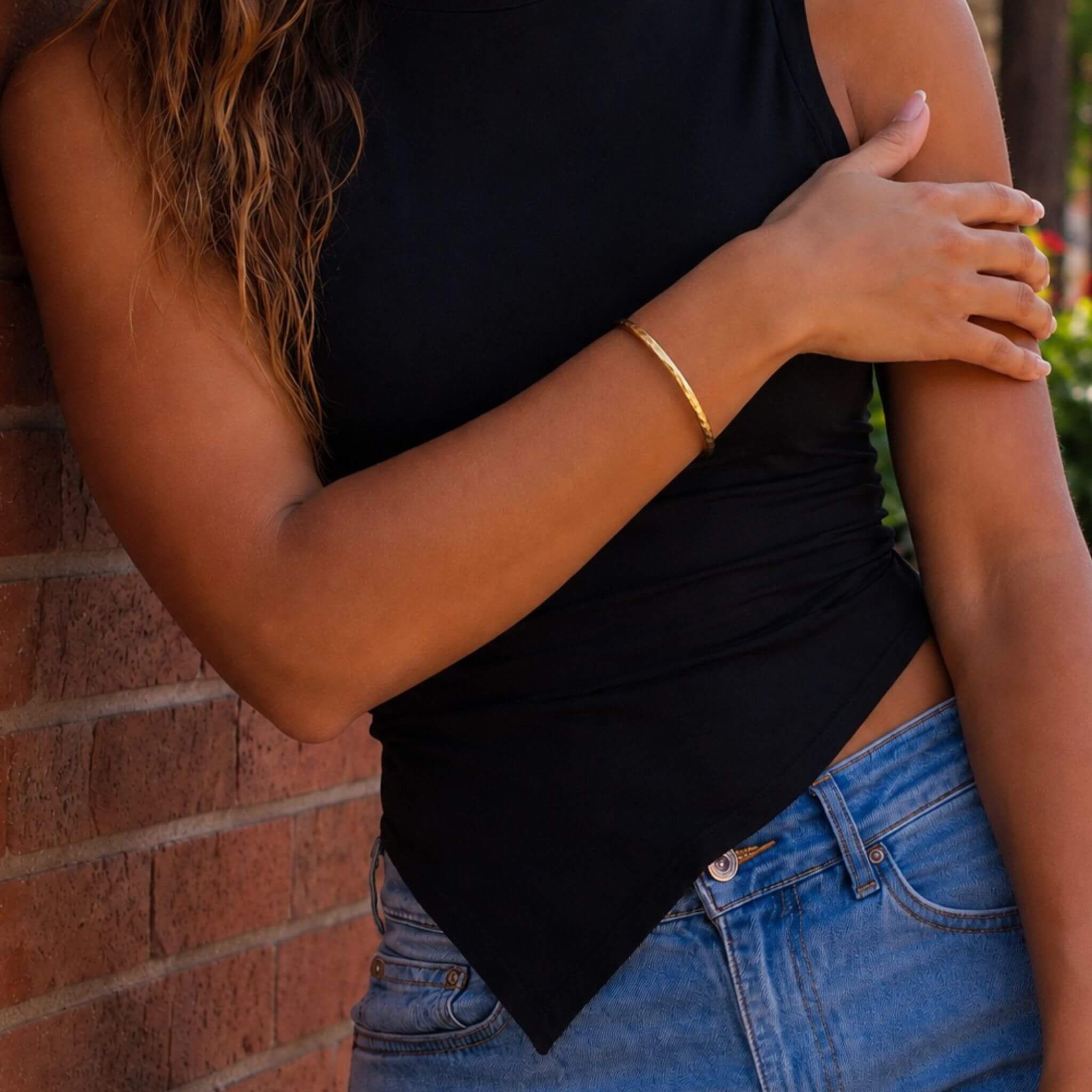 Thin Textured Brass Bangle | Raha - EcoDunia