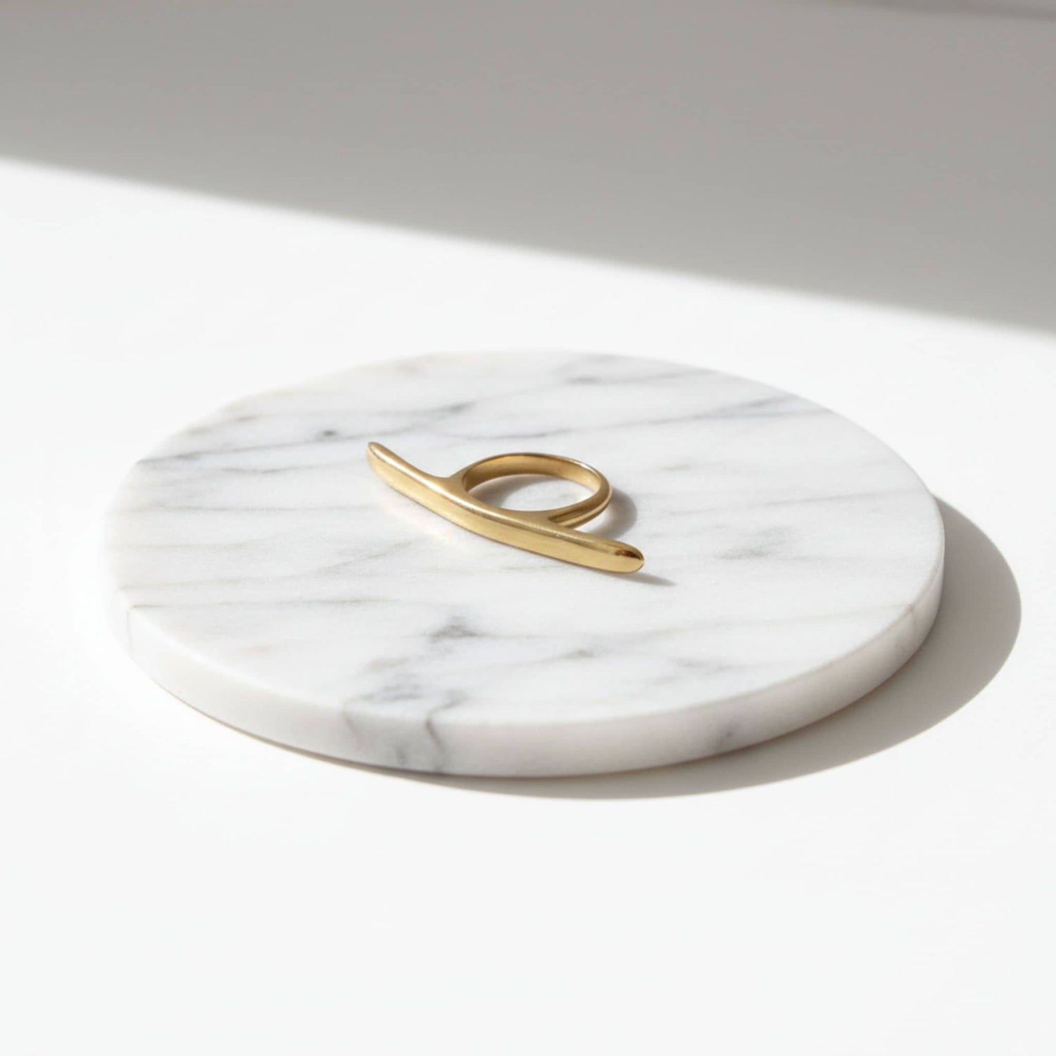 Tulia Mini Curved Bar Ring