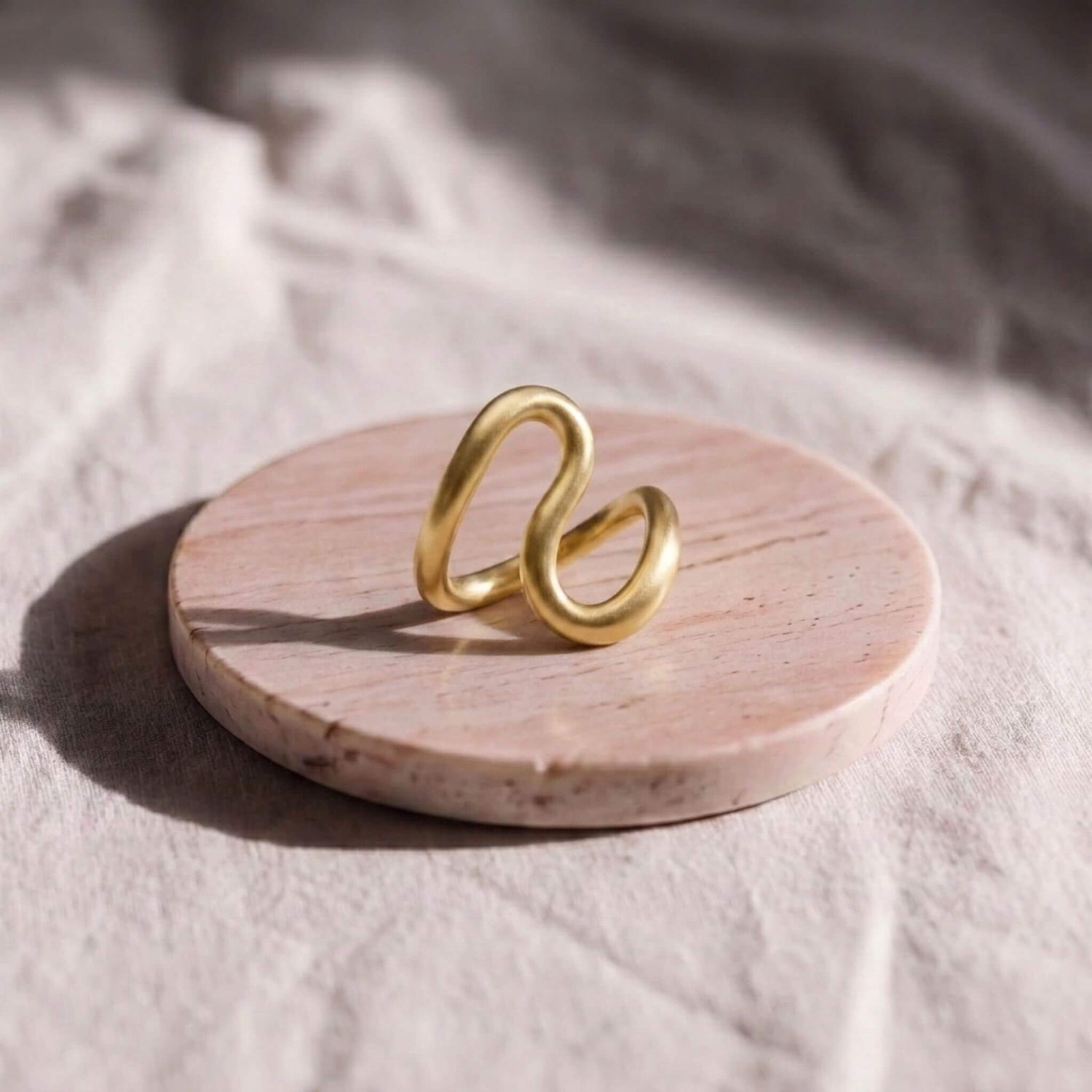 Wave Brass Ring | Sina - EcoDunia