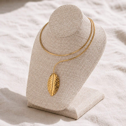 Leaf Pendant Wrap Brass Choker Necklace | Zizi - EcoDunia