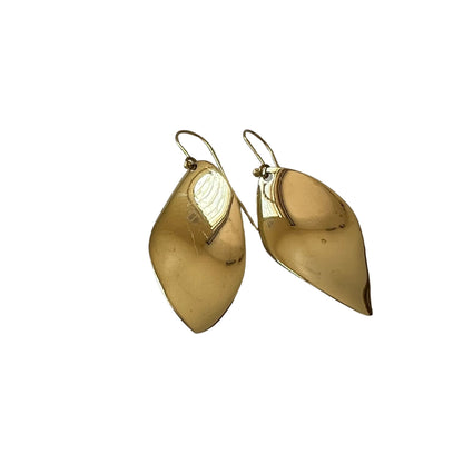 Zizi smooth brass leverback drop earrings flat lay — Ecodunia